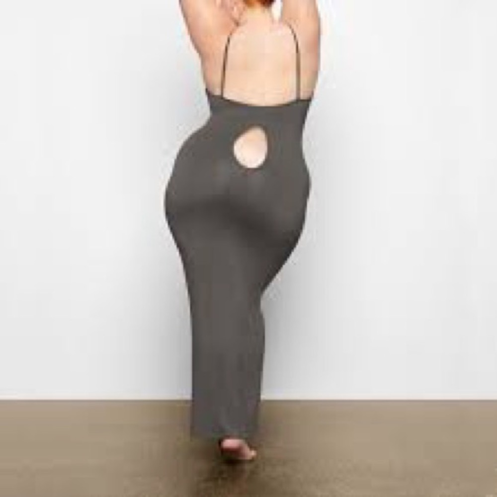 Smooth Lounge Low Back Keyhole dress